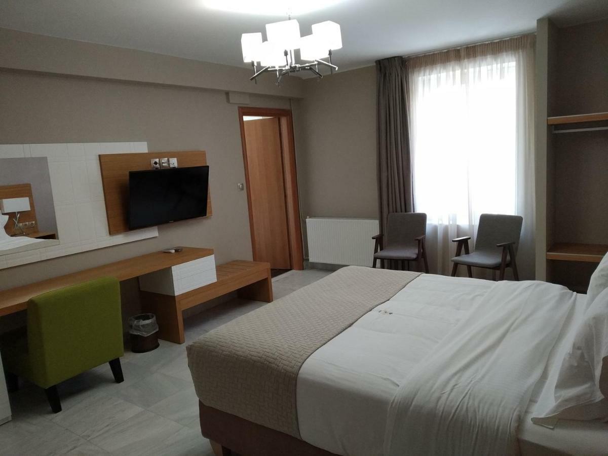 King Lodge Atena Exterior foto
